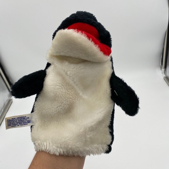 Vintage 1987 SeaWorld Shamu Killer Orca Whale Hand Puppet Plush with Squeaker - Picture 2 of 8